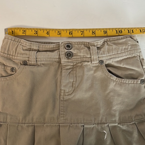 Old Navy youth sz 7 tan ruffled skort - Picture 10 of 12